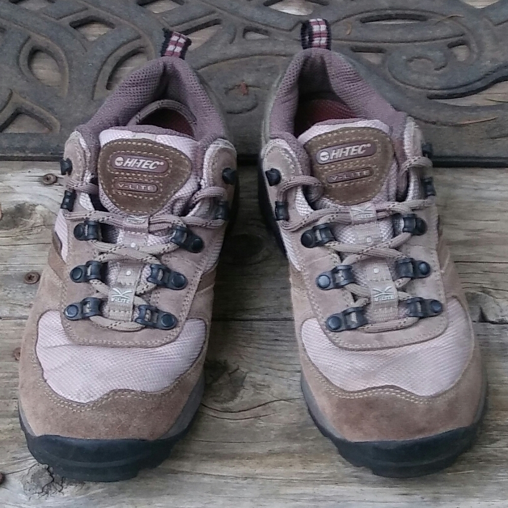 Hi-tec v-lite hiking shoes sz9